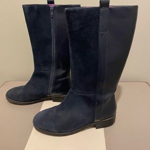 Land’s End girls Navy tall boot size 4 in good condition